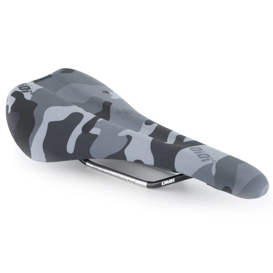 DMR OiOi Saddle - Snow Camo